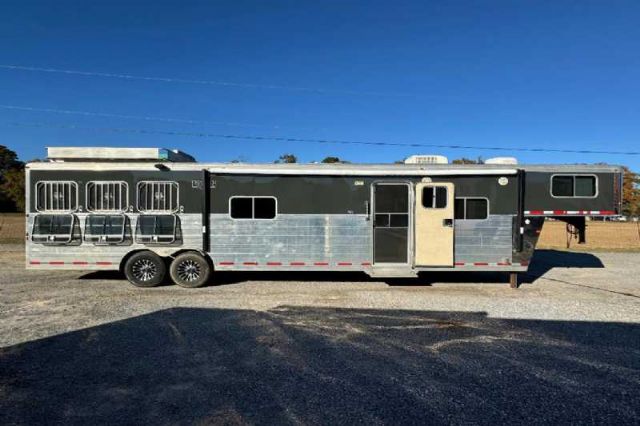 Used Horse Trailers for Sale