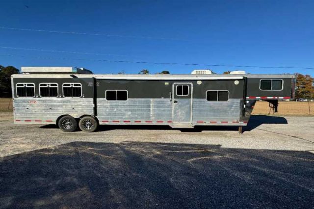 Used Horse Trailers for Sale