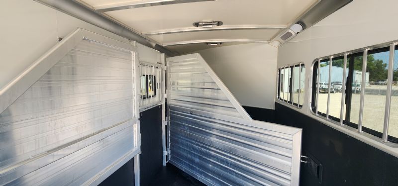 Used Horse Trailers for Sale