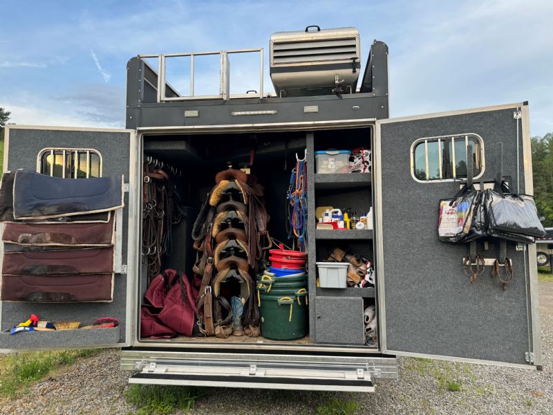 Used Horse Trailers for Sale