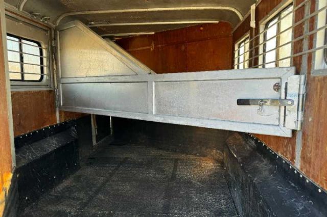 Used Horse Trailers for Sale