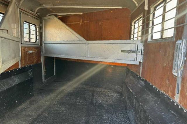 Used Horse Trailers for Sale