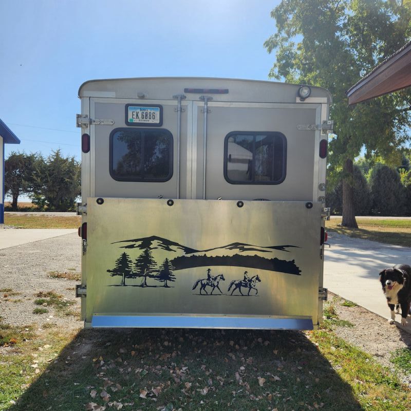 Used Horse Trailers for Sale