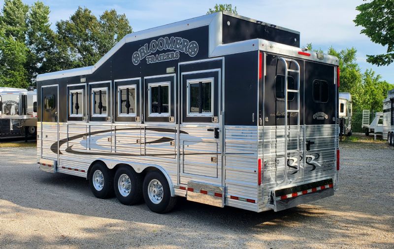 Used Horse Trailers for Sale