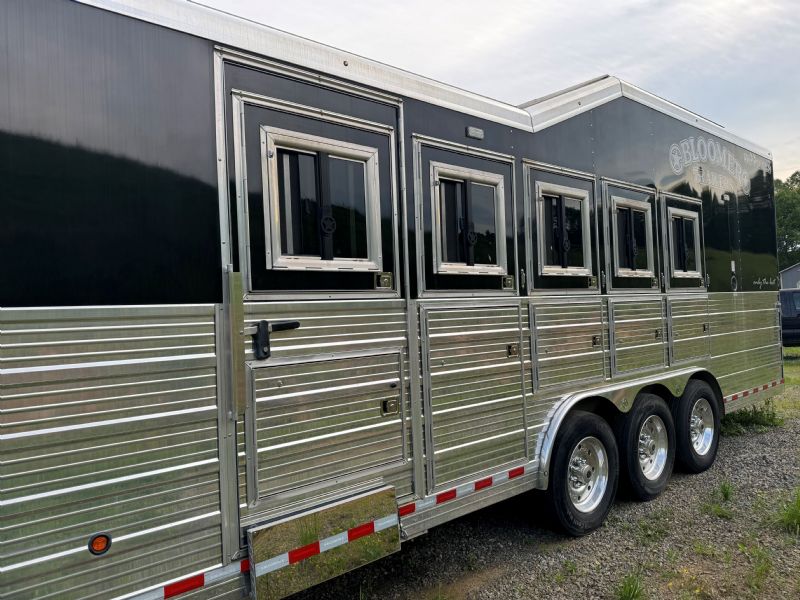 Used Horse Trailers for Sale