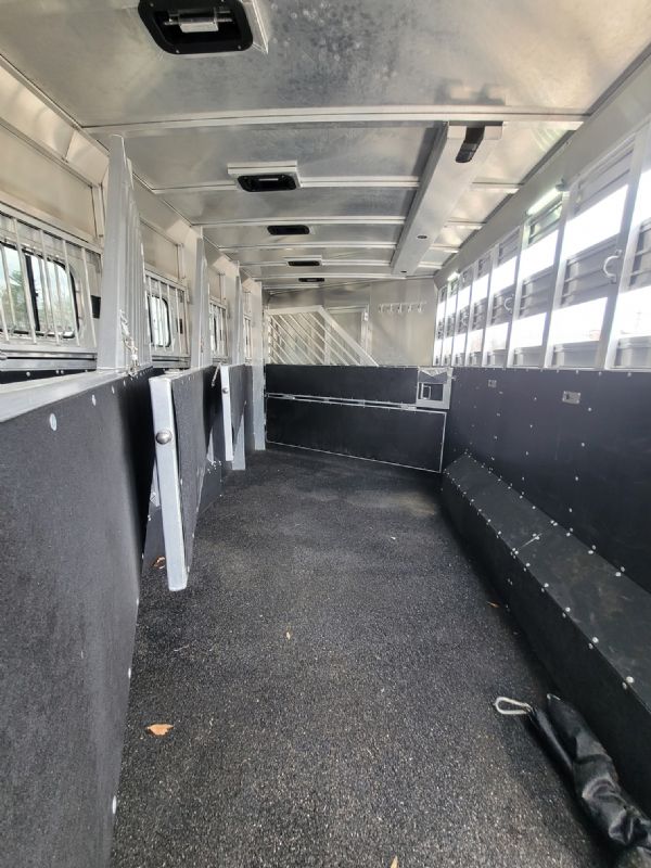 Used Horse Trailers for Sale