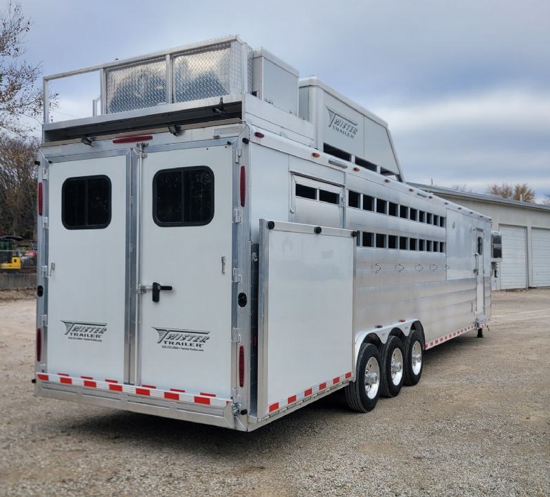 Used Horse Trailers for Sale