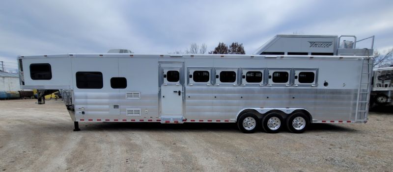 Used Horse Trailers for Sale