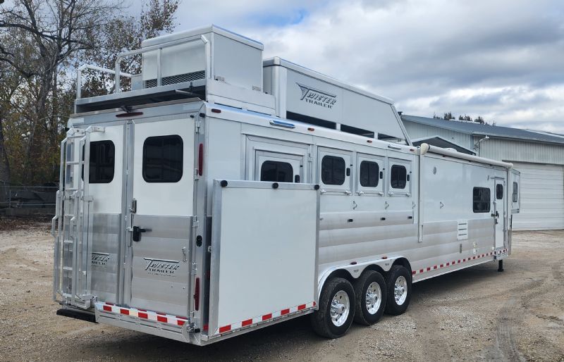 Used Horse Trailers for Sale