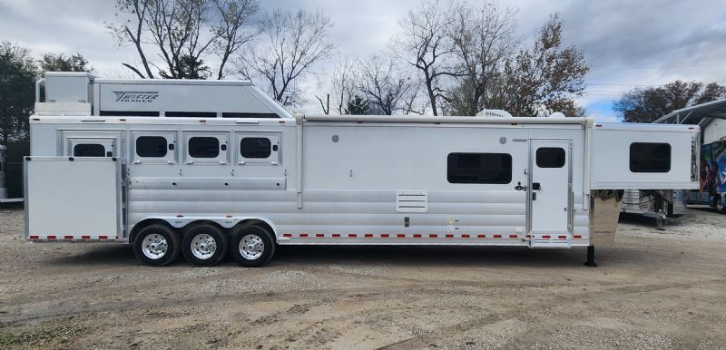 Used Horse Trailers for Sale