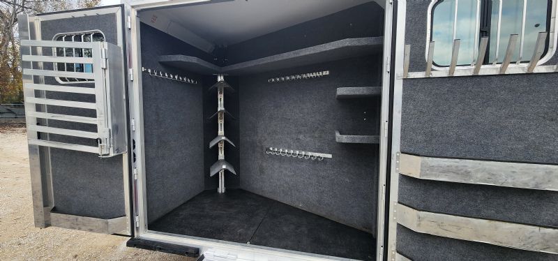 Used Horse Trailers for Sale