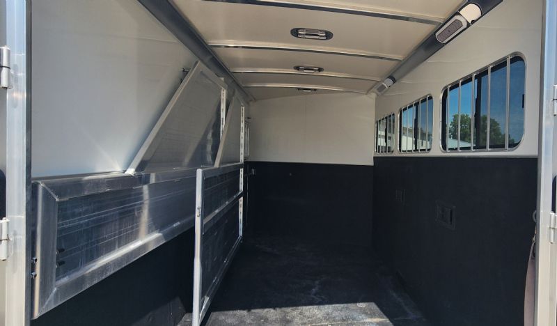 Used Horse Trailers for Sale