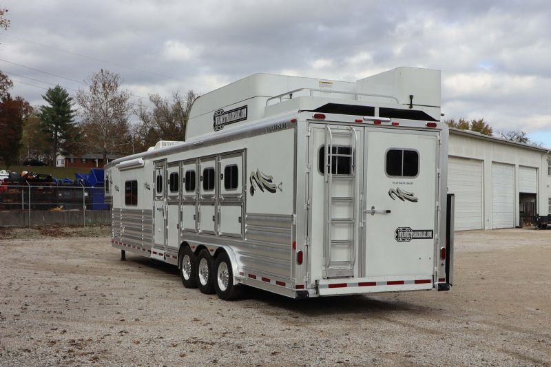 Used Horse Trailers for Sale