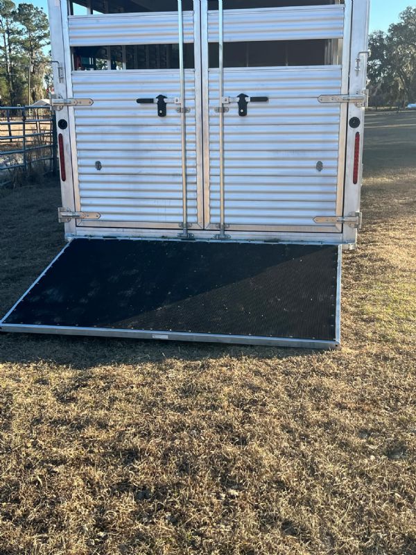 Used Horse Trailers for Sale