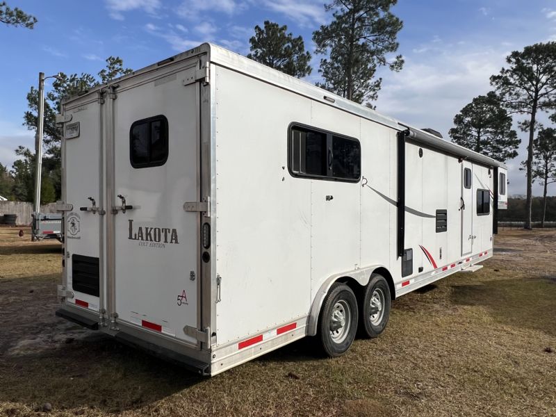 Used Horse Trailers for Sale