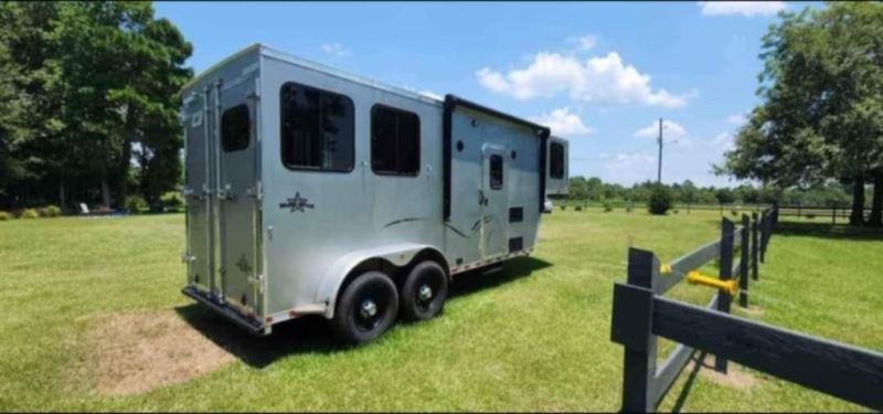 Used Horse Trailers for Sale