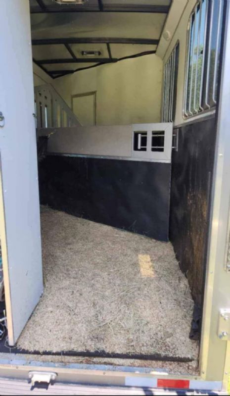 Used Horse Trailers for Sale