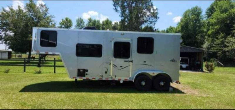 Used Horse Trailers for Sale