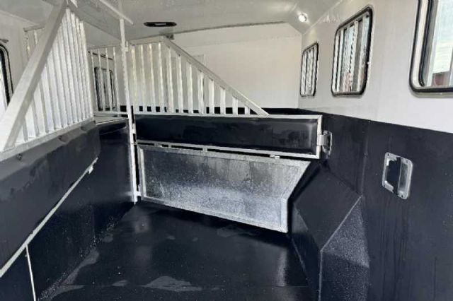 Used Horse Trailers for Sale