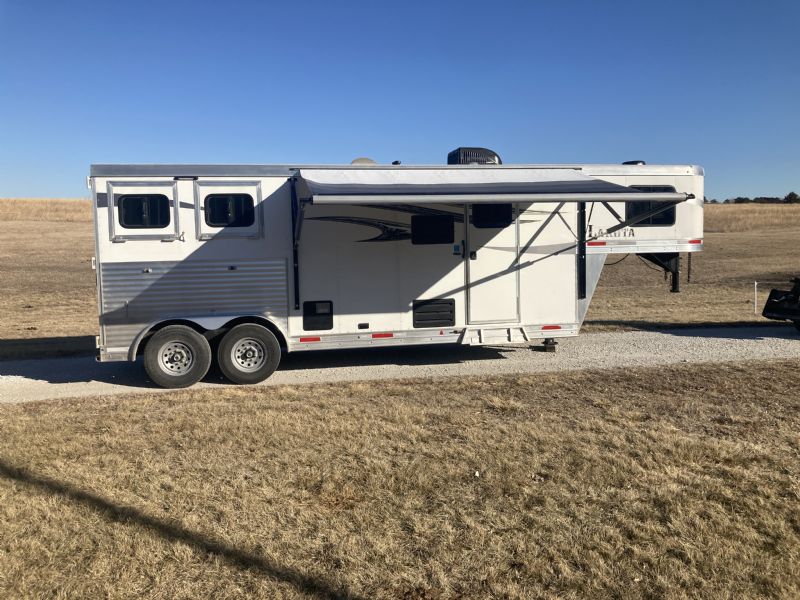 Used Horse Trailers for Sale