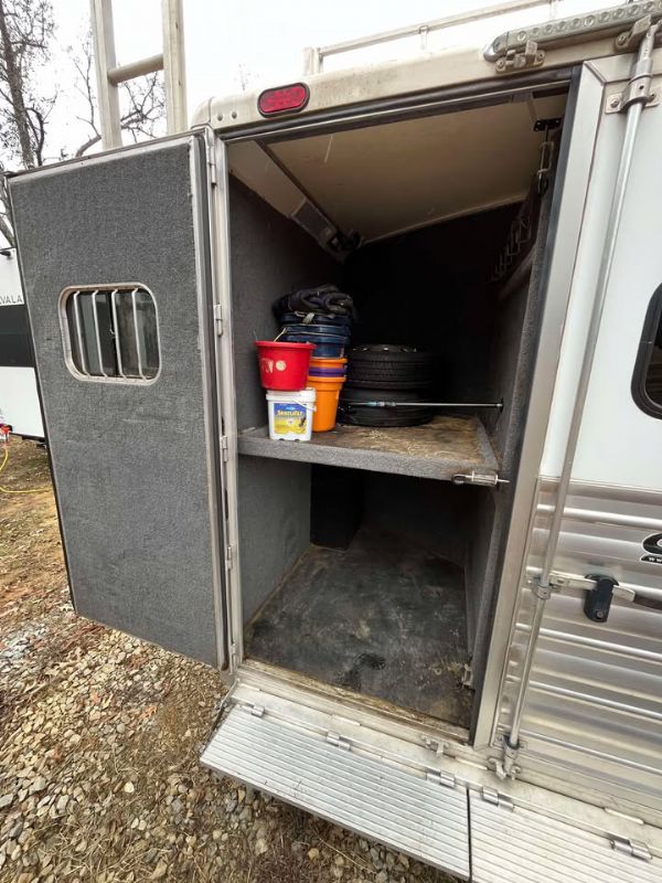 Used Horse Trailers for Sale