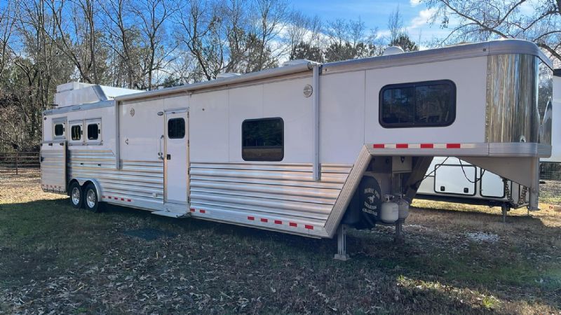 Used Horse Trailers for Sale