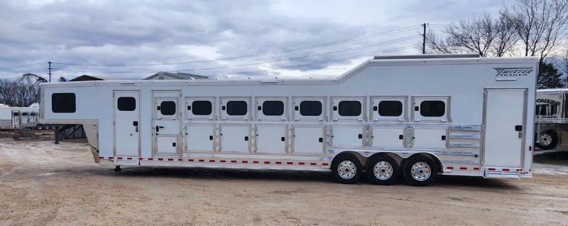 Used Horse Trailers for Sale