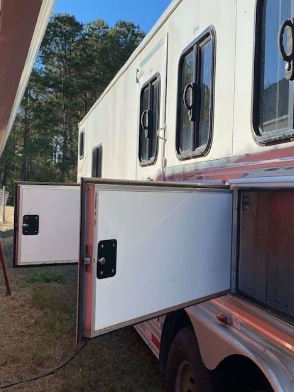 Used Horse Trailers for Sale