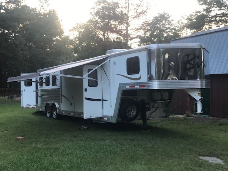 Used Horse Trailers for Sale