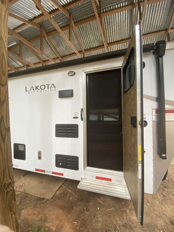 Used Horse Trailers for Sale