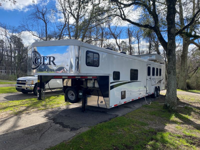 Used Horse Trailers for Sale