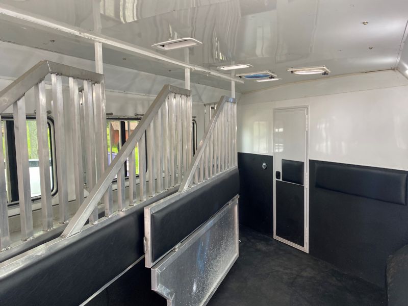 Used Horse Trailers for Sale