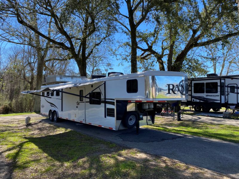 Used Horse Trailers for Sale