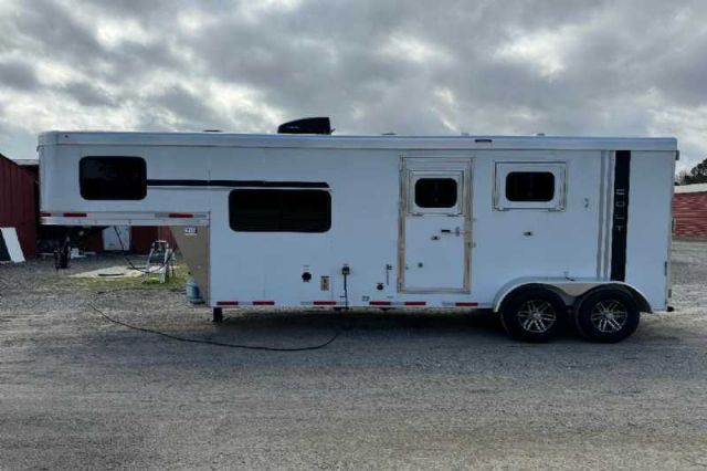 Used Horse Trailers for Sale