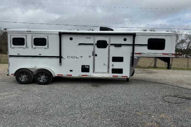 Used Horse Trailers for Sale