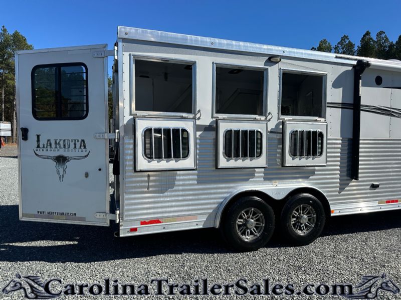 Used Horse Trailers for Sale