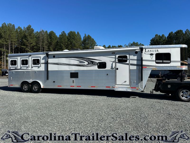 Used Horse Trailers for Sale