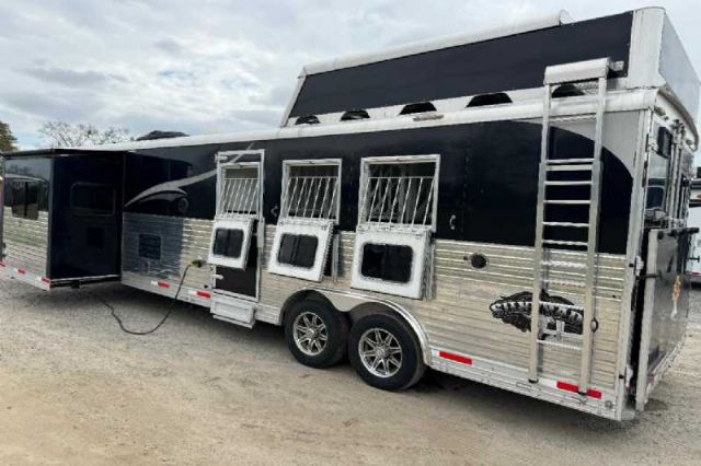 Used Horse Trailers for Sale