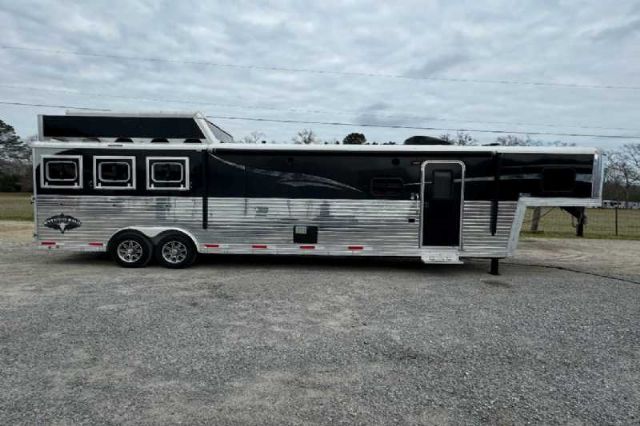 Used Horse Trailers for Sale