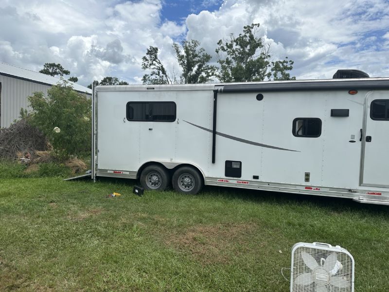 Used Horse Trailers for Sale