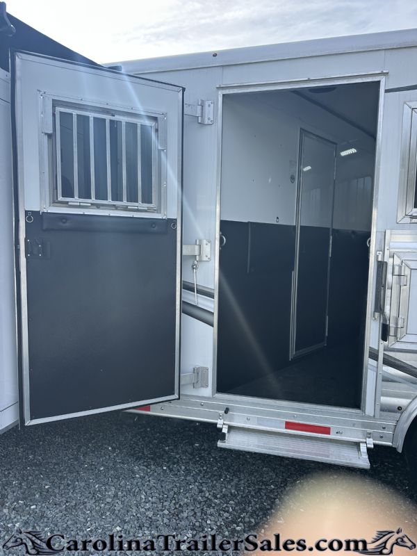 Used Horse Trailers for Sale