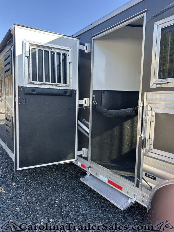 Used Horse Trailers for Sale