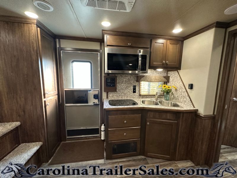 Used Horse Trailers for Sale