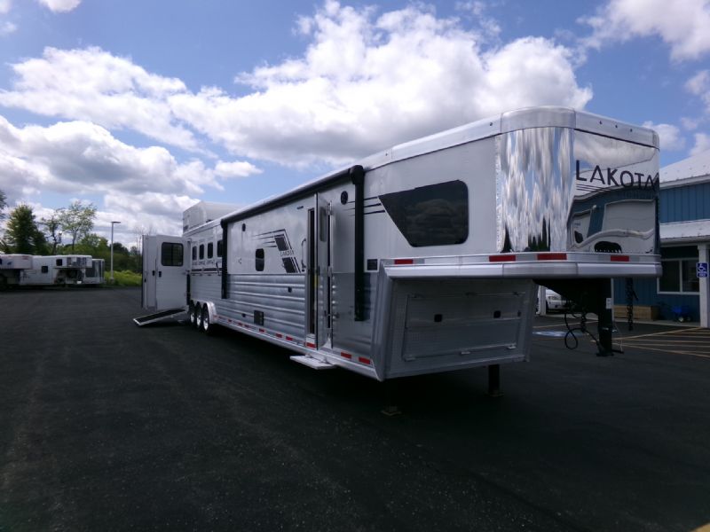 Used Horse Trailers for Sale