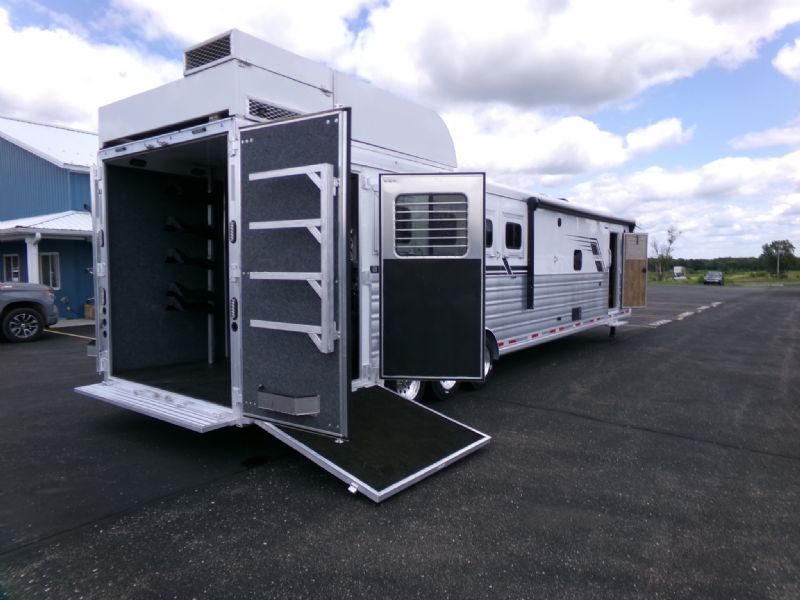 Used Horse Trailers for Sale