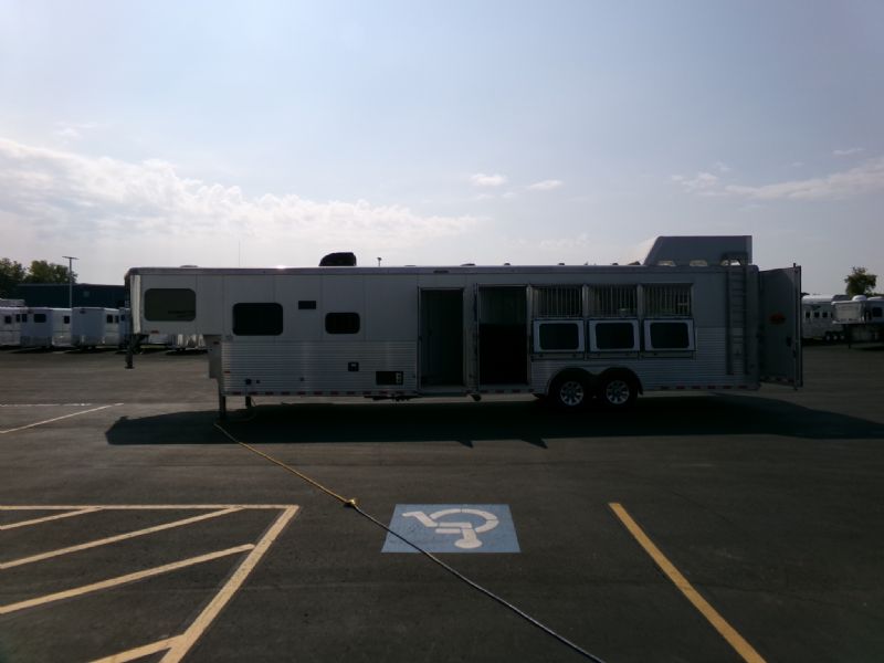 Used Horse Trailers for Sale