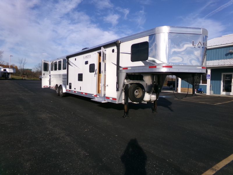 Used Horse Trailers for Sale