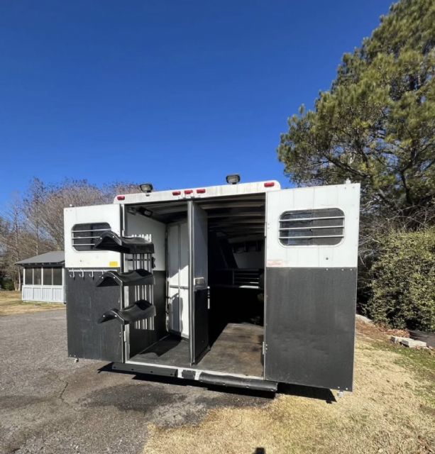 Used Horse Trailers for Sale