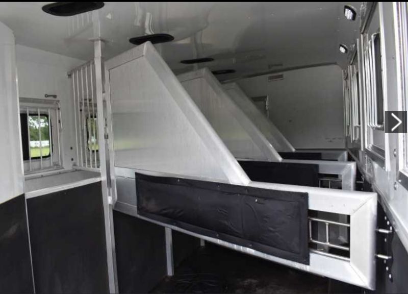 Used Horse Trailers for Sale