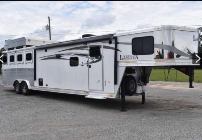 Used Horse Trailers for Sale